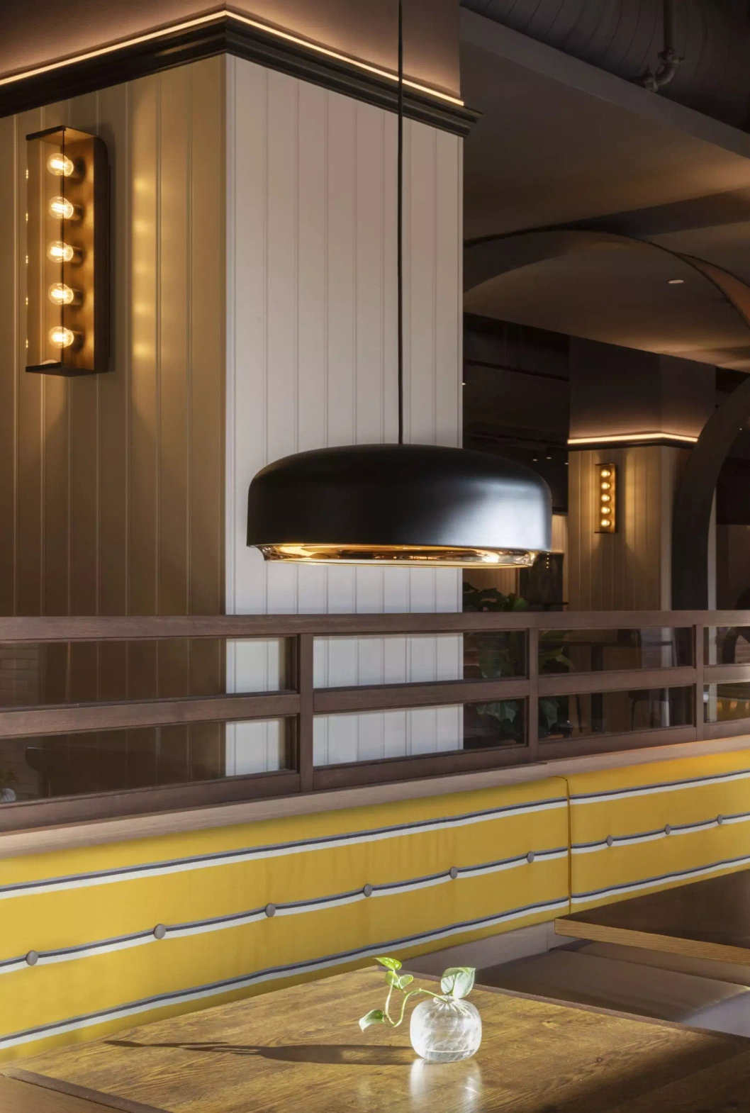 Umage :: Hazel Hängeleuchte, mattschwarz, mittel, Durchmesser 40 cm