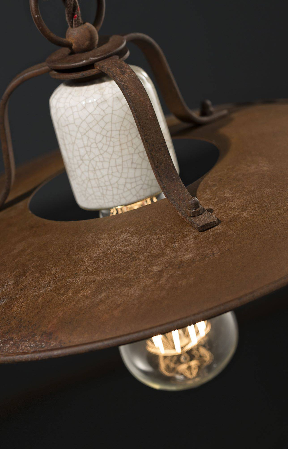 Ferroluce :: B&W black pendant lamp, diameter 31 cm