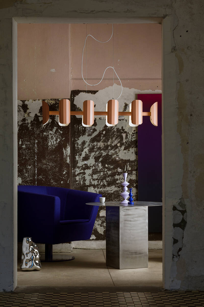 Kaspa :: Lampa wisząca wieloramienna Apolin szer. 120 cm różowa