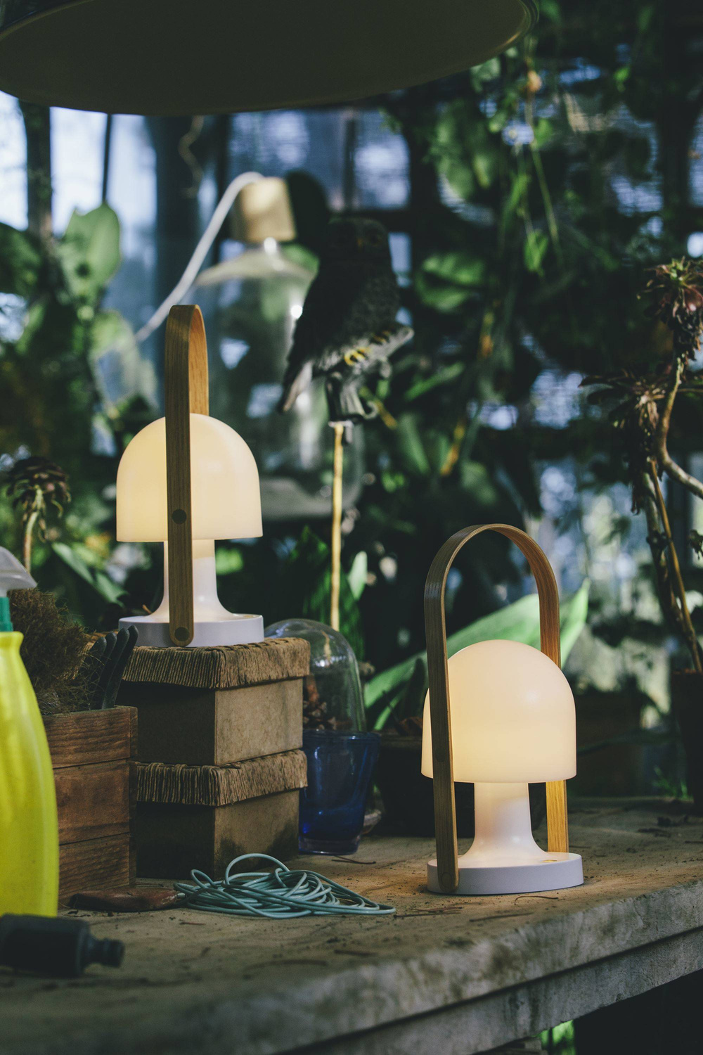 Marset :: Table lamp Follow Me wooden H: 28,8 cm