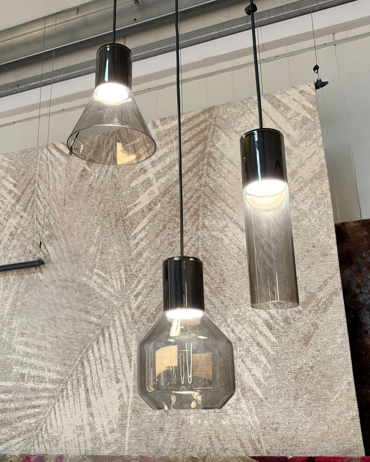 Aqform :: Modern Glass hanging lamp, 3 shades