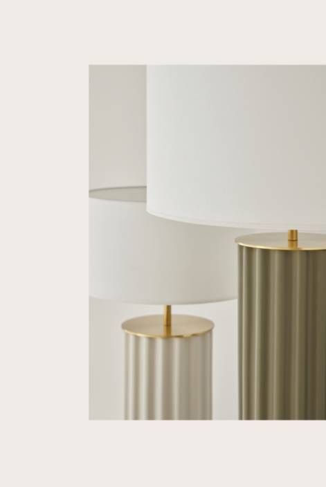 Aromas :: Onica yws. 80 cm table lamp, ceramic base with white shade