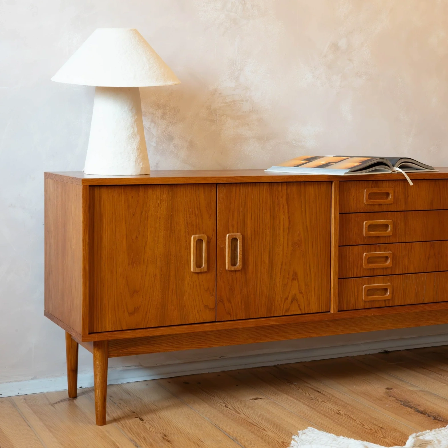Pastform Furniture :: Drewniana komoda Mid Century rozmiar i kolor do wyboru