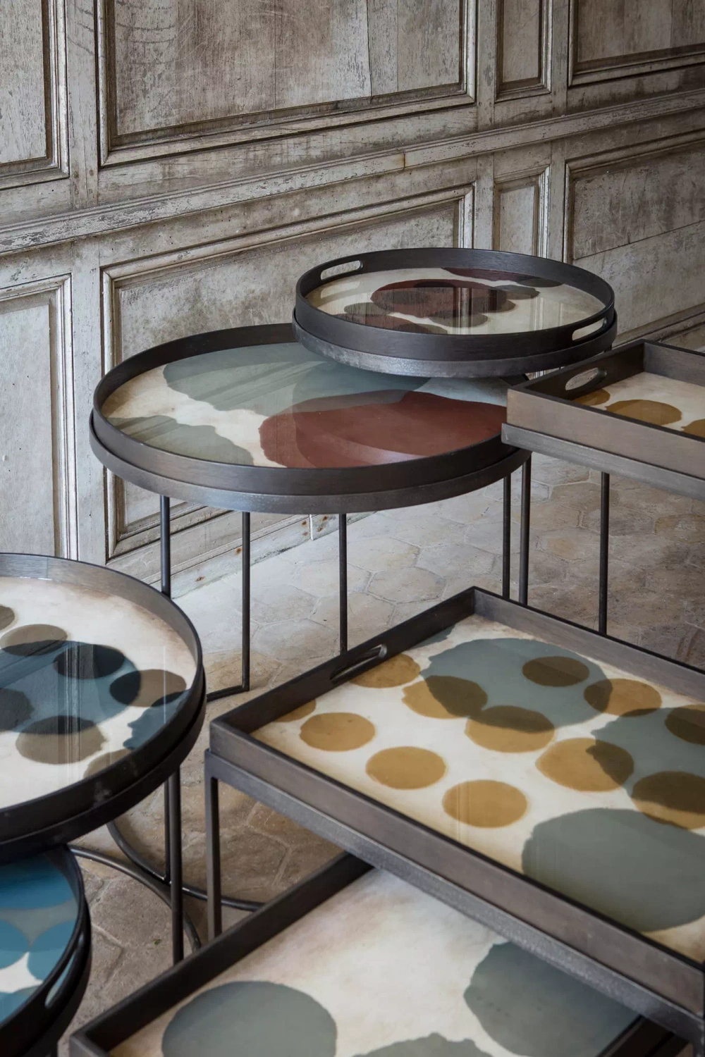 Ethnicraft :: Zestaw dwóch stolików Round Tray okrągłe rozm. S i L (bez tac)