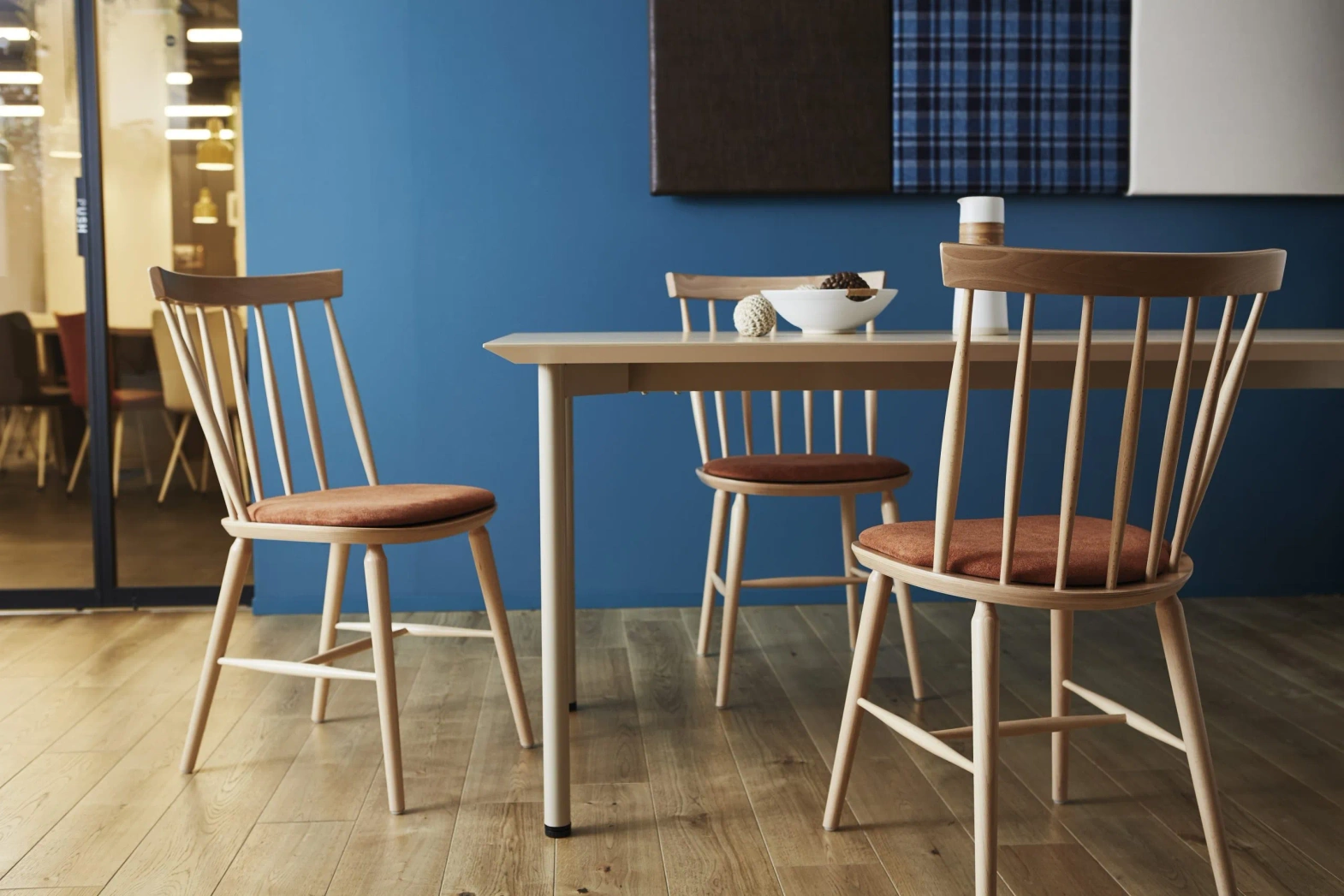 Paged :: Antilla A-9850 wooden chair, width 48 cm