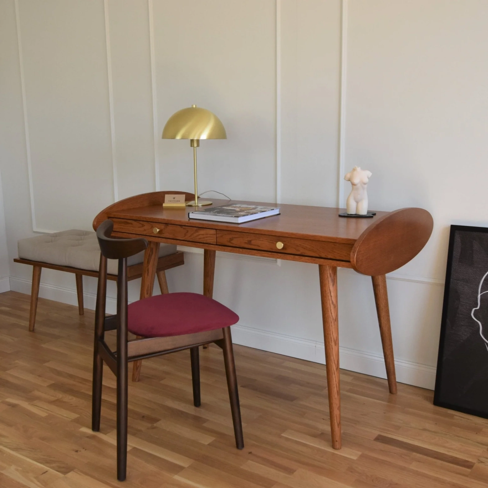 Pastform Furniture :: Biurko drewniane Bona rozmiar i kolor do wyboru