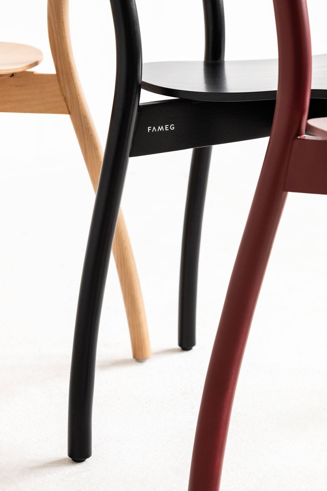 FAMEG :: Krzesło drewniane Fala
