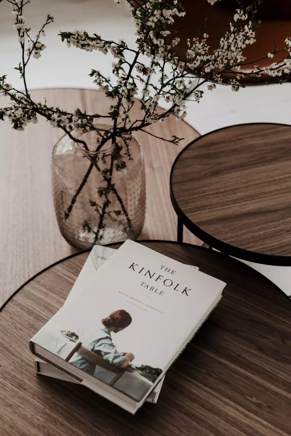 Nordifra :: Couchtisch aus Metall Tre 430 Amerikanische Walnuss Größe M schwarz