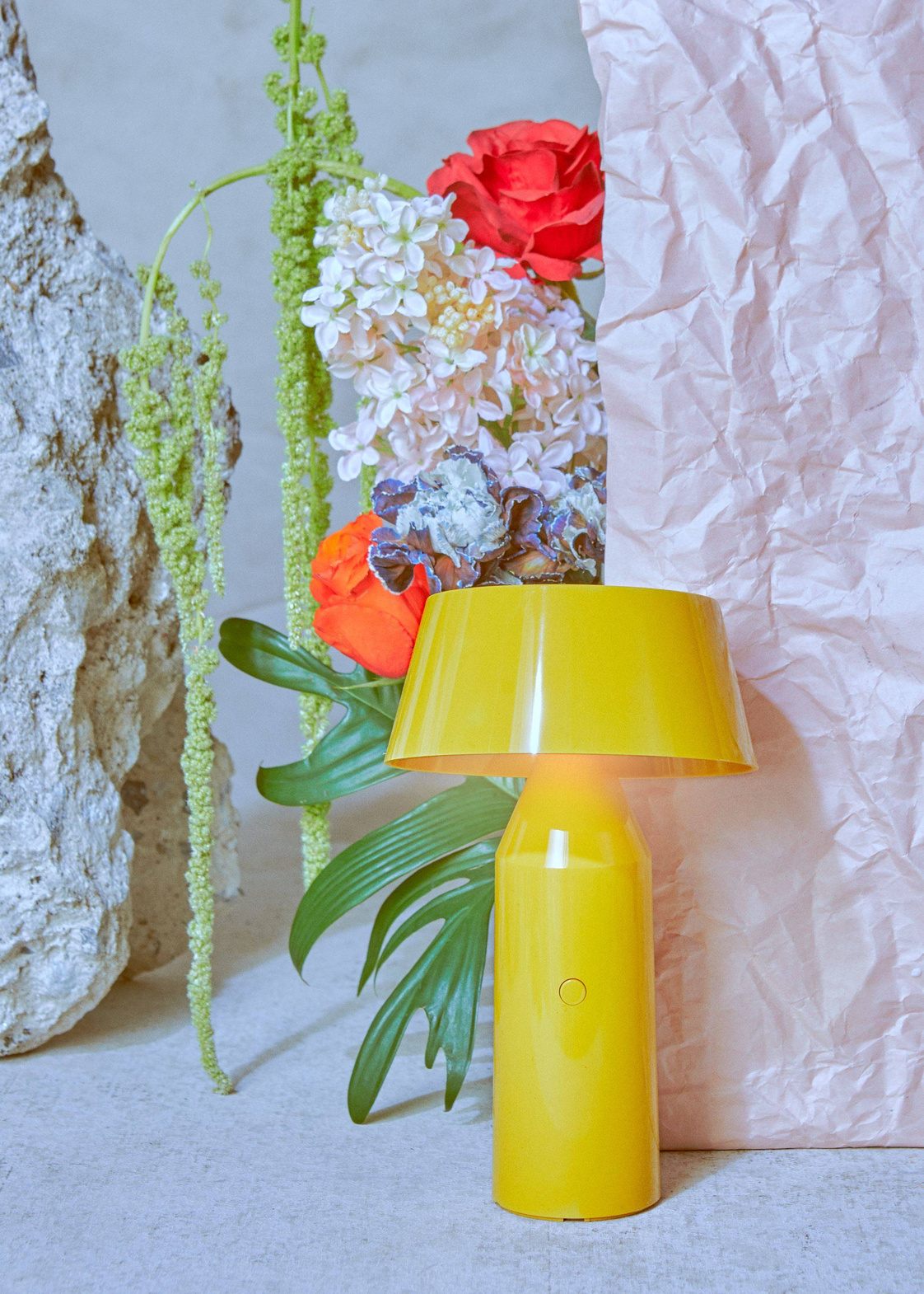 Marset :: Tischlampe aus Plastik Bicoca Höhe 22,5 cm gelb