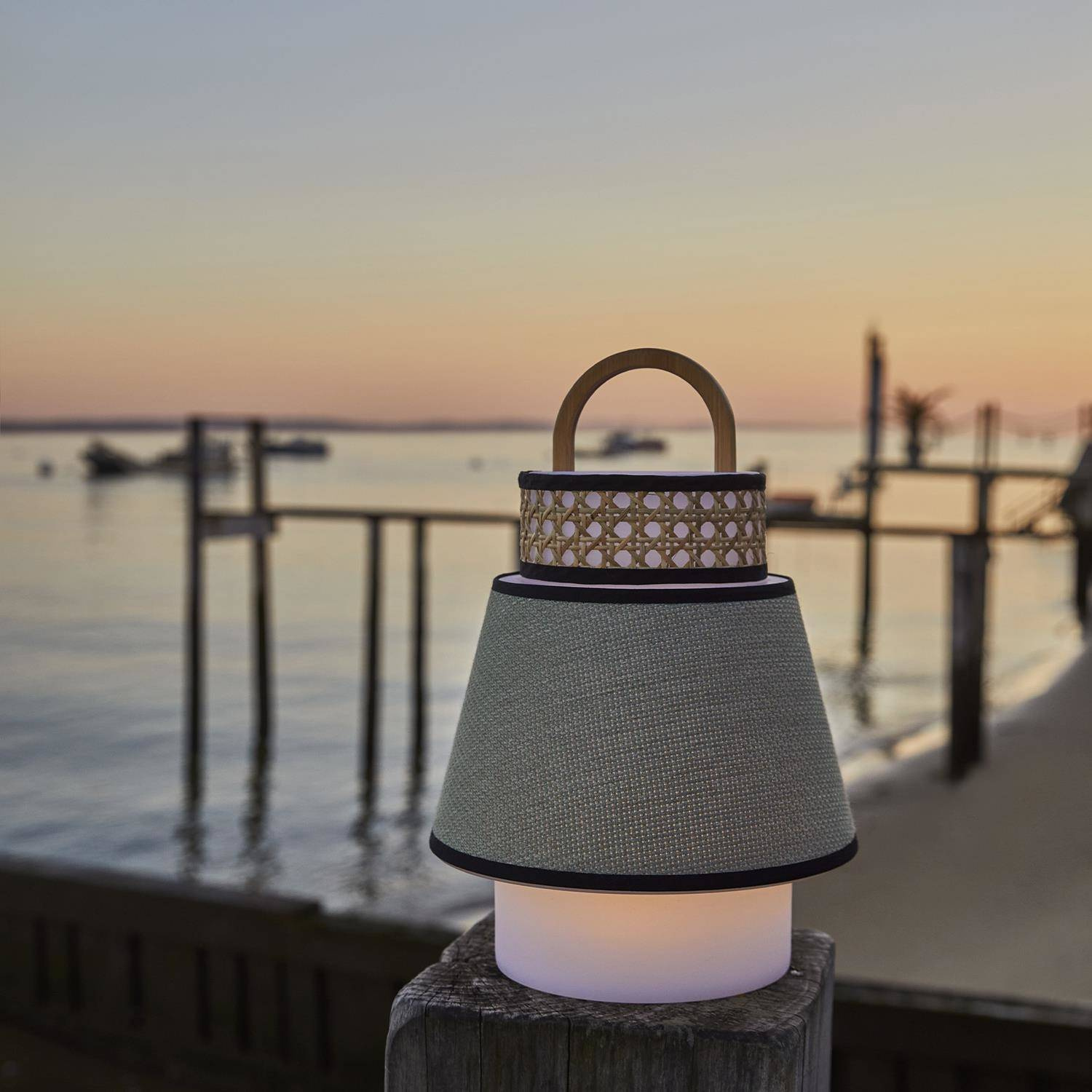 Market Set :: Lampa stołowa Singapour jasnozielona wys. 32,5 cm