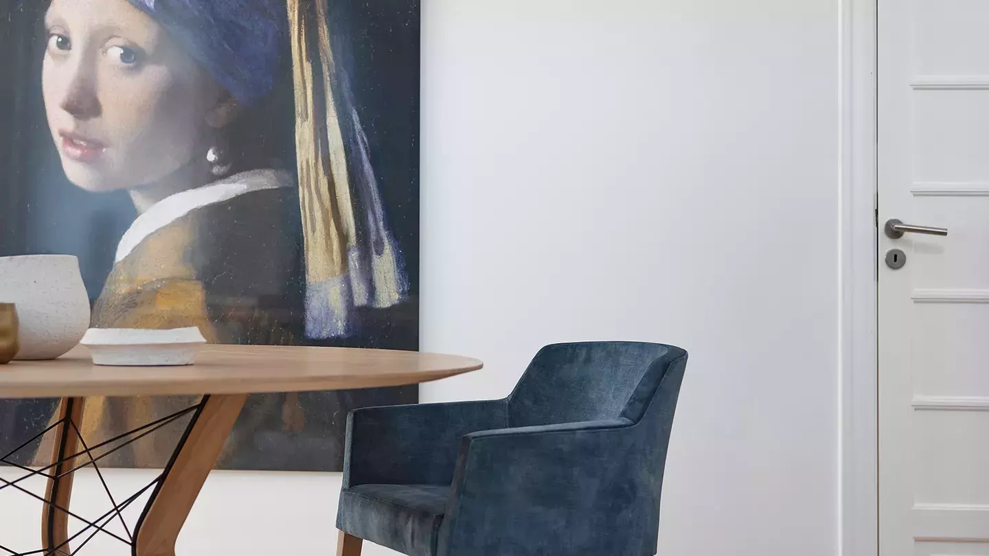 Mobitec :: Colibri C01 upholstered chair, gray, with armrests, 61 cm wide, wooden legs