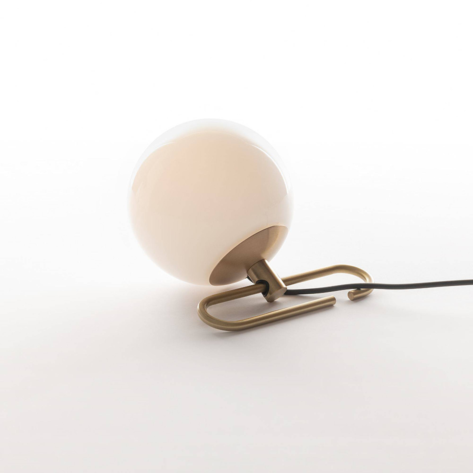 Artemide :: Table lamp Nh gold W: 32 cm