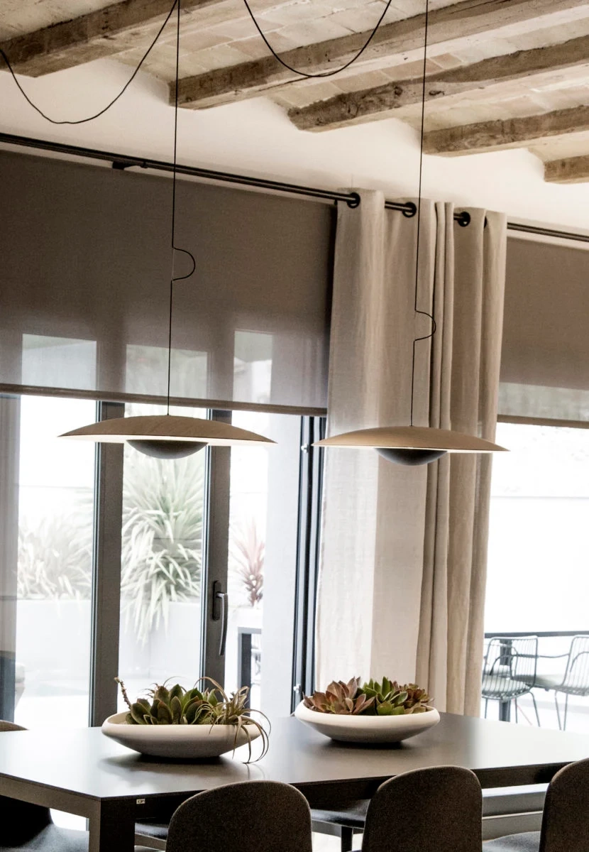 Marset :: Ginger pendant lamp, diameter 42 cm, oak, dimmable