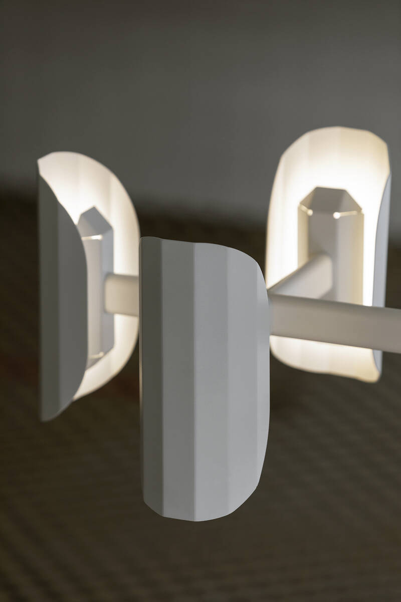 Kaspa :: Apolin multi-arm pendant lamp, width 120 cm, white