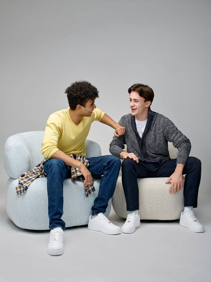 Claudie :: Chandler swivel chair, width 89.5 cm, color to choose from