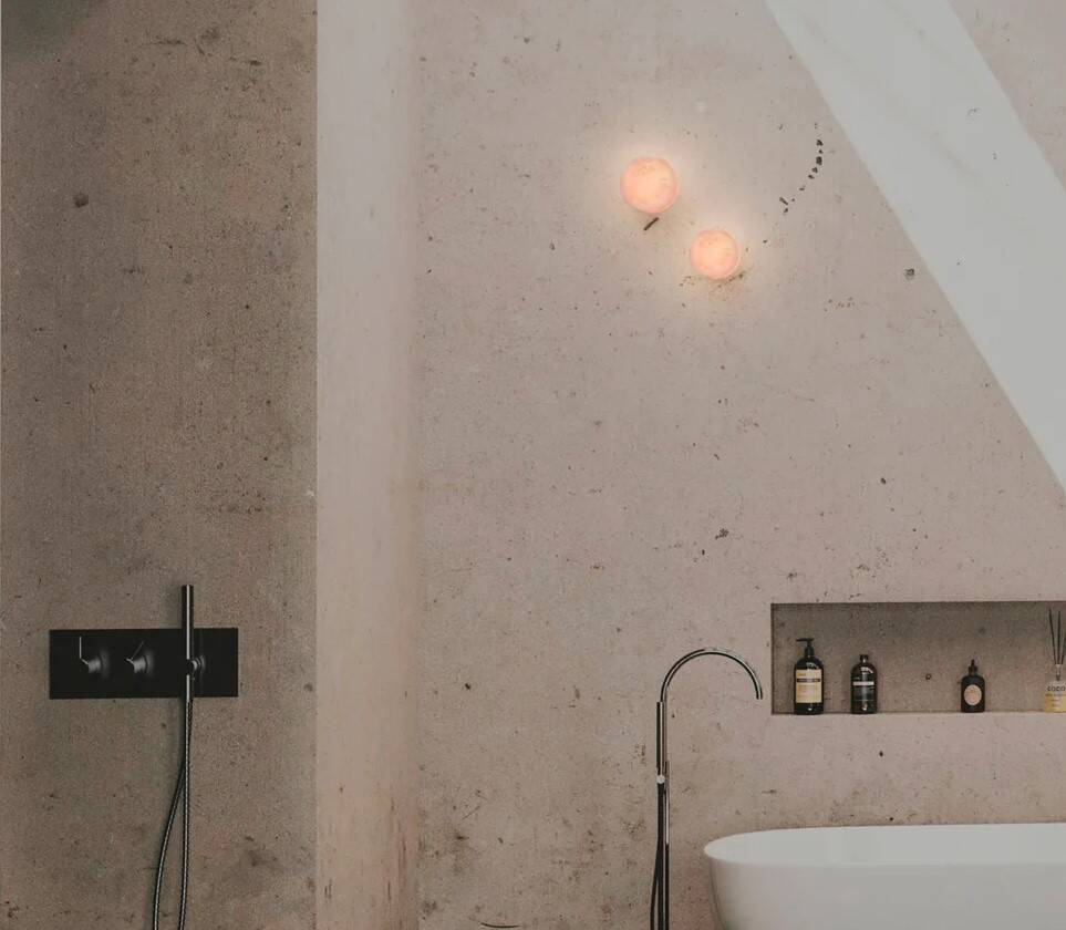 Robin :: Rock ceiling/wall lamp alabaster diameter 9 cm IP44 2700K