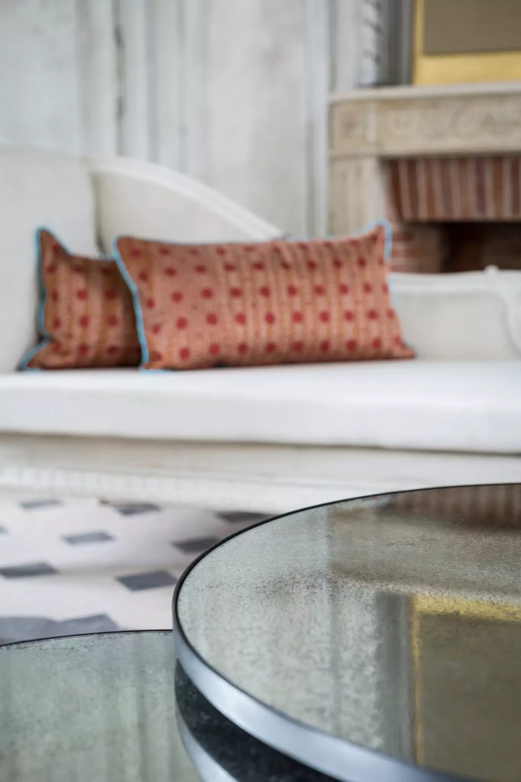 Ethnicraft :: Set von 2-Set Couchtischen aus Metall Clear Nesting Low schwarz