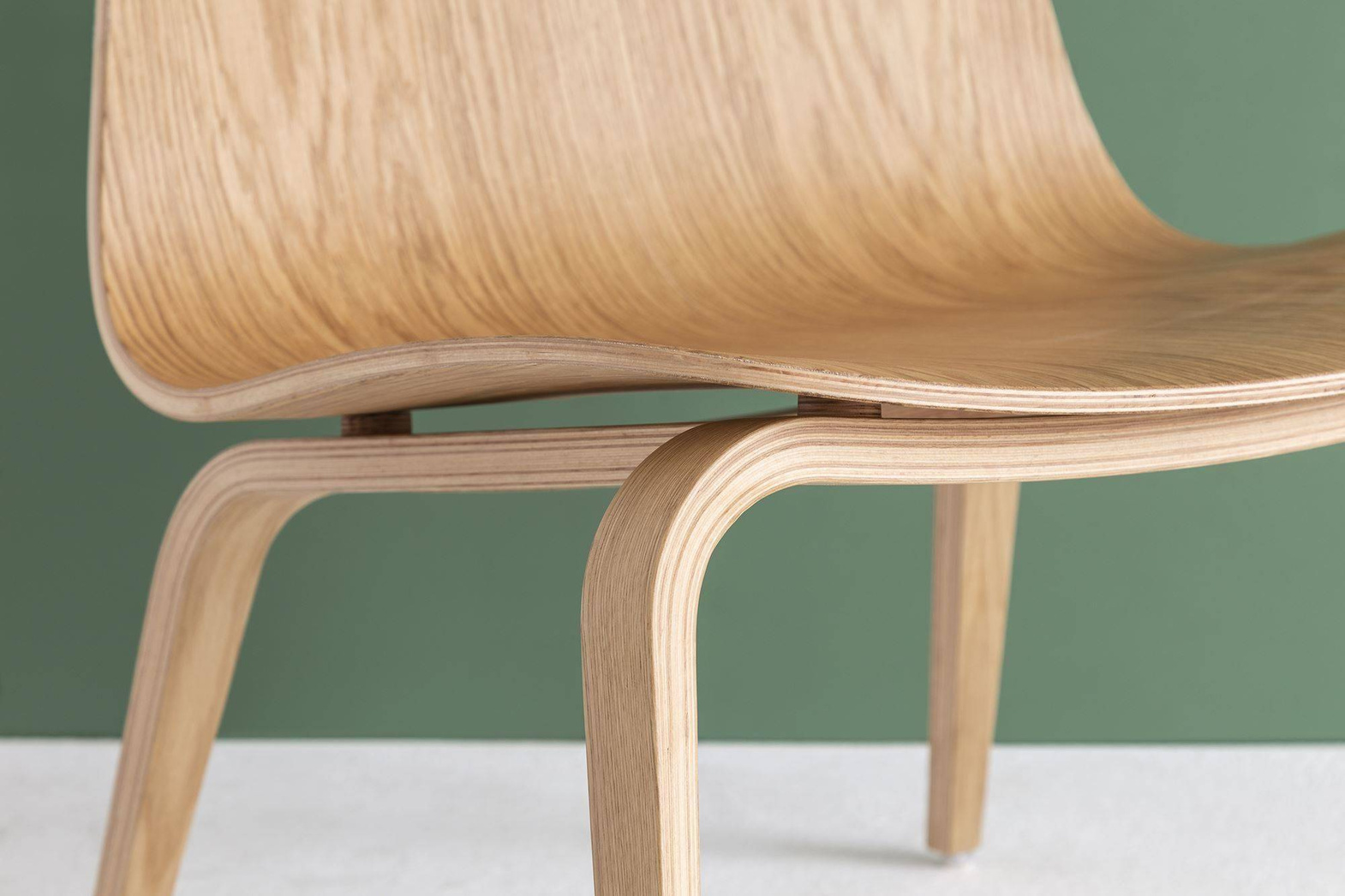 FAMEG :: Wood chair Hips lightbrown