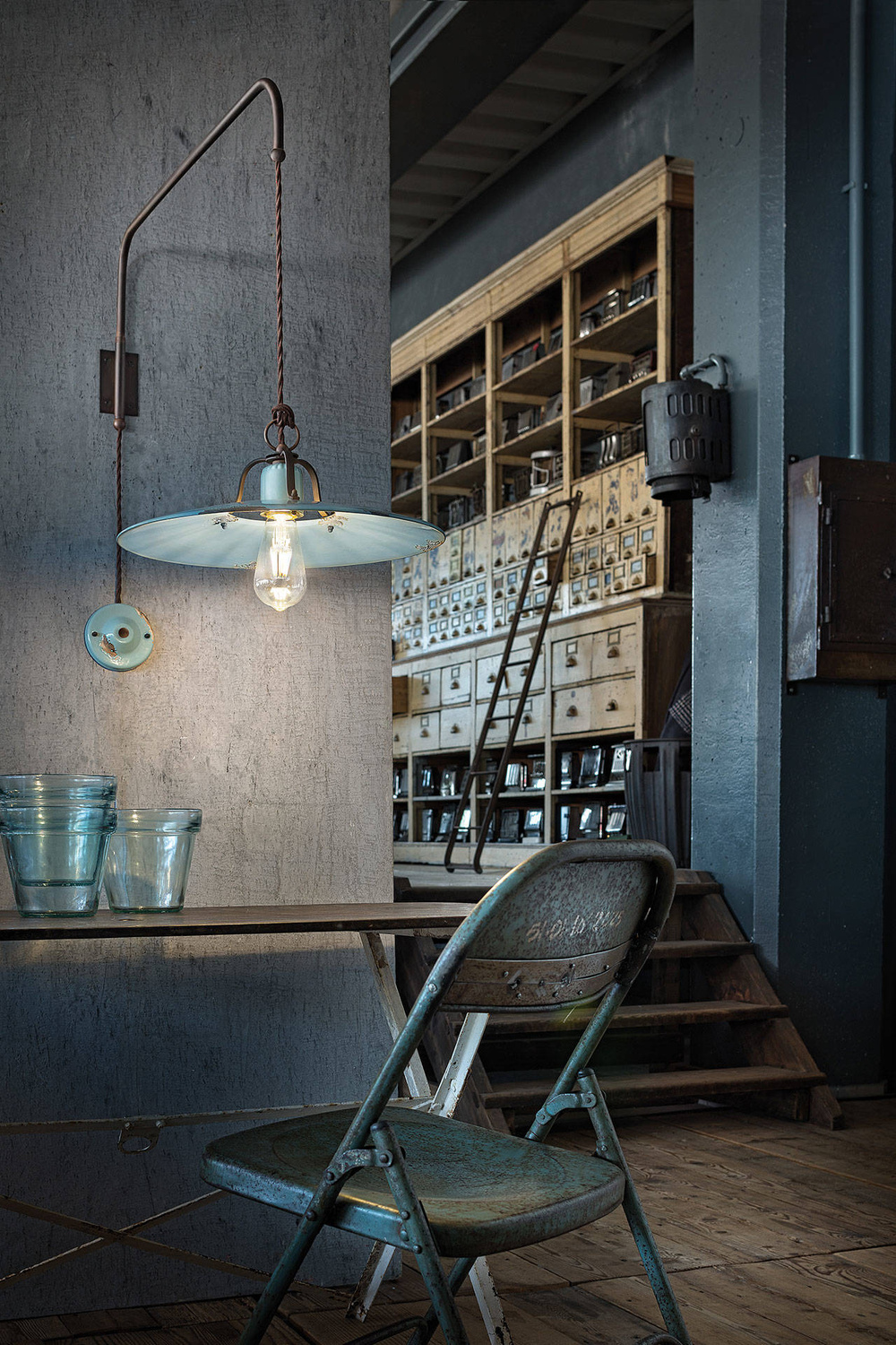 Ferroluce :: Lampa ścienna / kinkiet Country niebieski wys. 45 cm