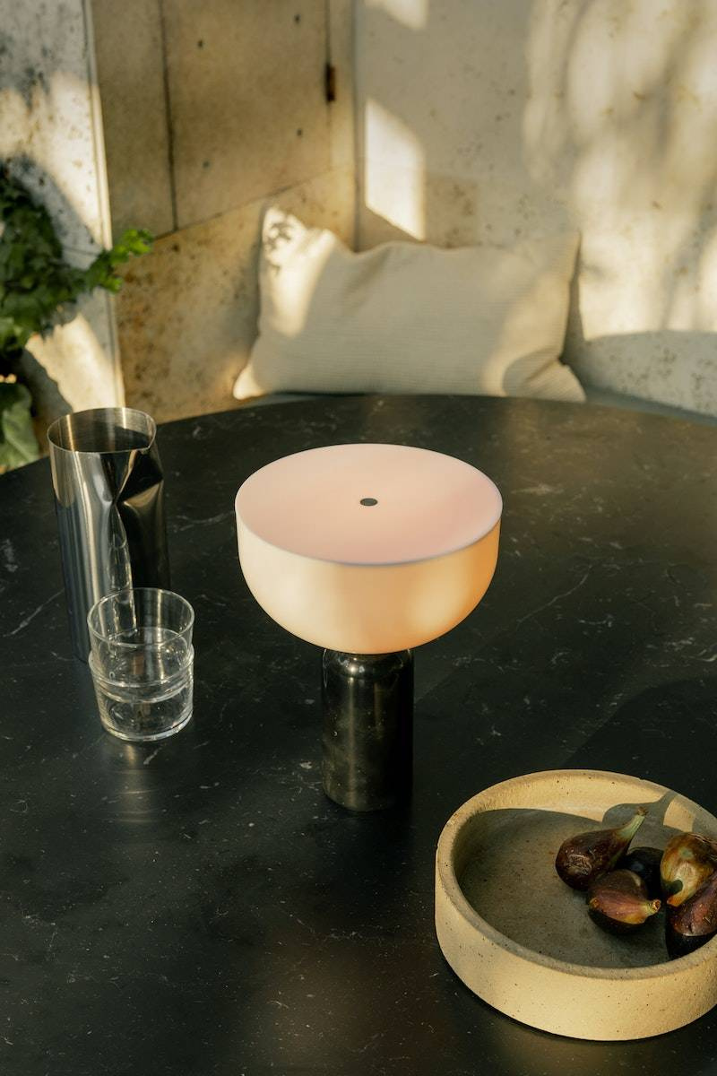 New Works :: Kizu table lamp, portable, marble base, black, height 24 cm
