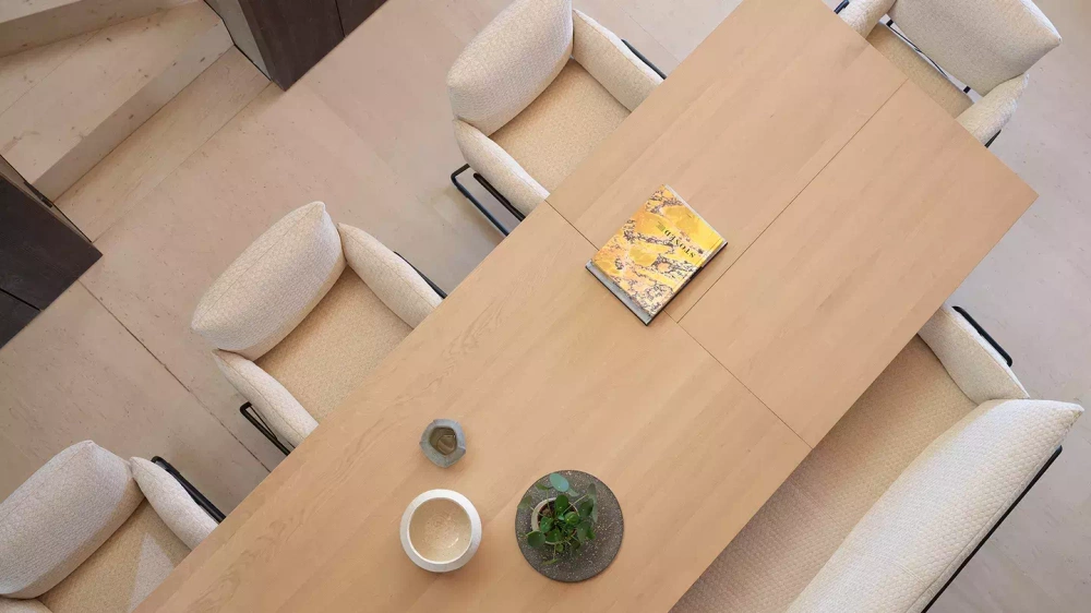 Mobitec :: Cosy upholstered chair, gray, with armrests, 63 cm wide, metal legs