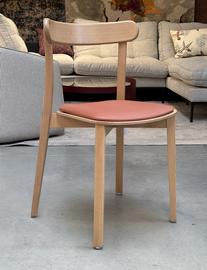 Paged :: Krzesło Icho A-4420 szer. 52 cm, bukowe tapicerowane siedzisko