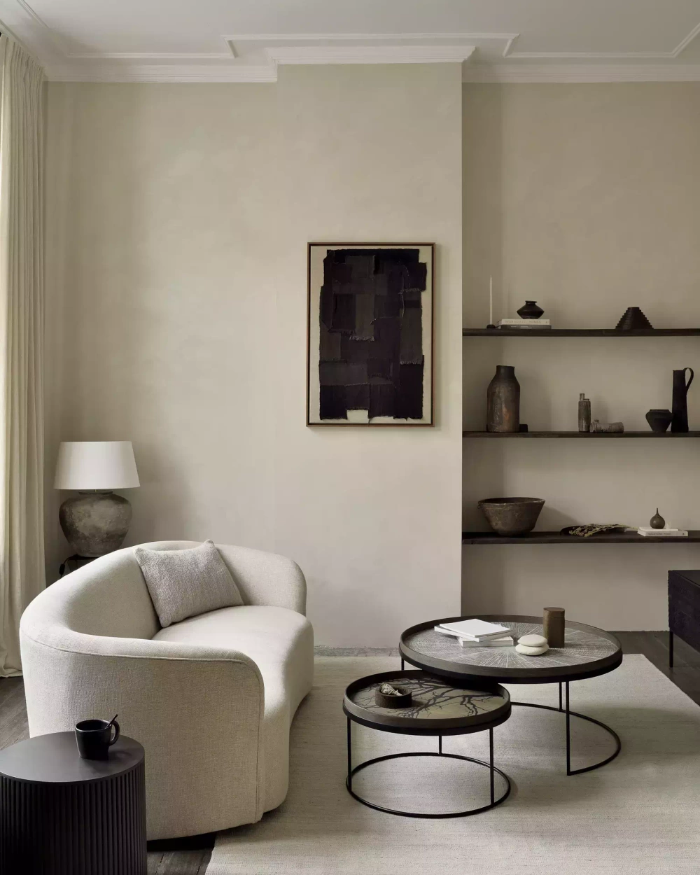 Ethnicraft :: Stolik Mahogany drewniany okrągły czarny wys. 40 cm