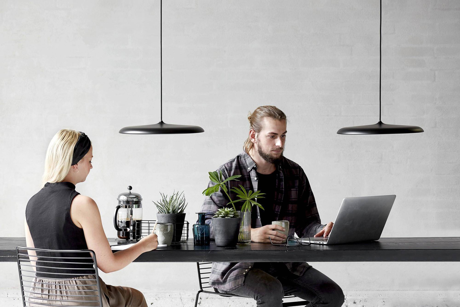 Design for the People :: Hängelampe aus Metall Artist Durchmesser 40 cm schwarz