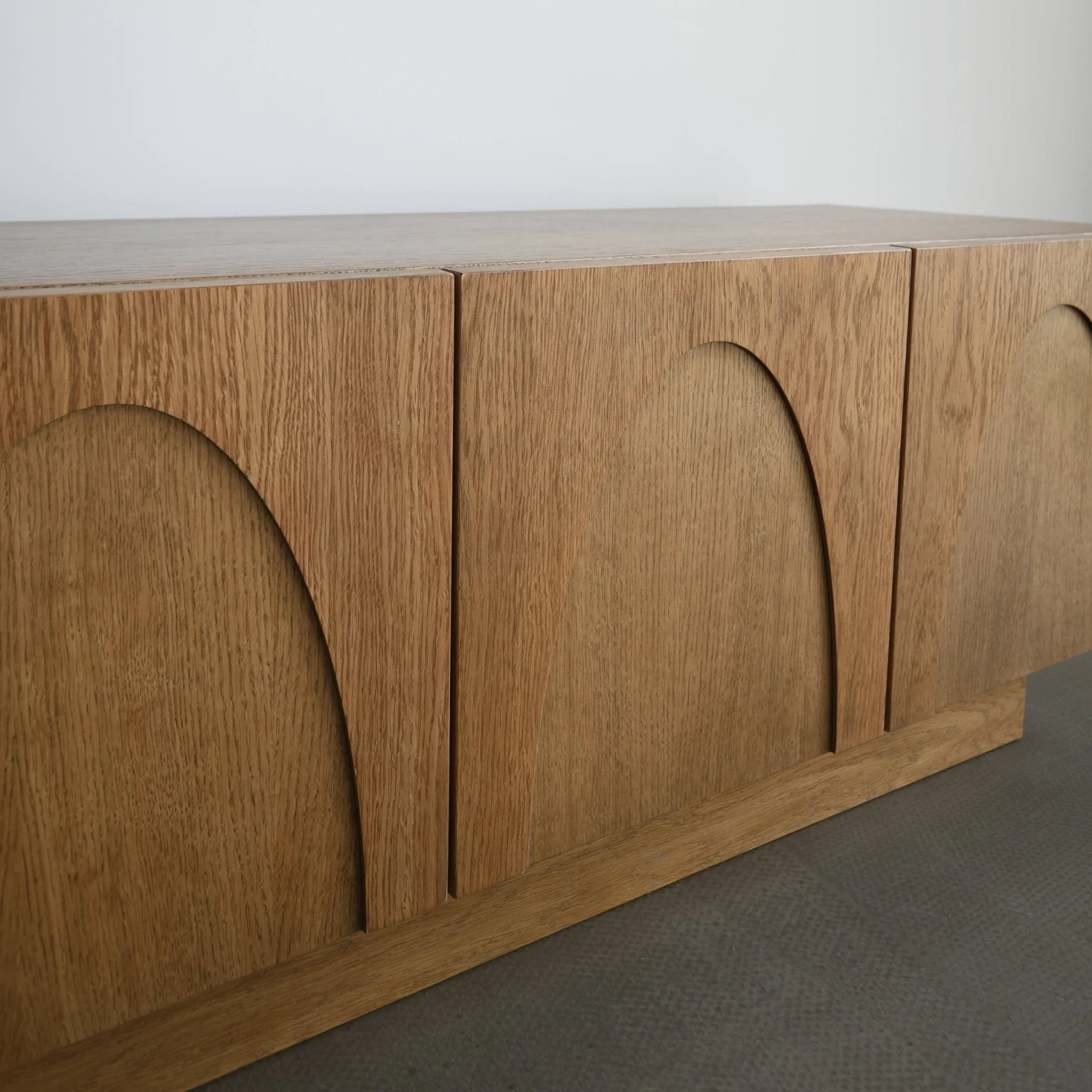 Pastform Furniture :: Drewniana komoda Brok rozmiar i kolor do wyboru