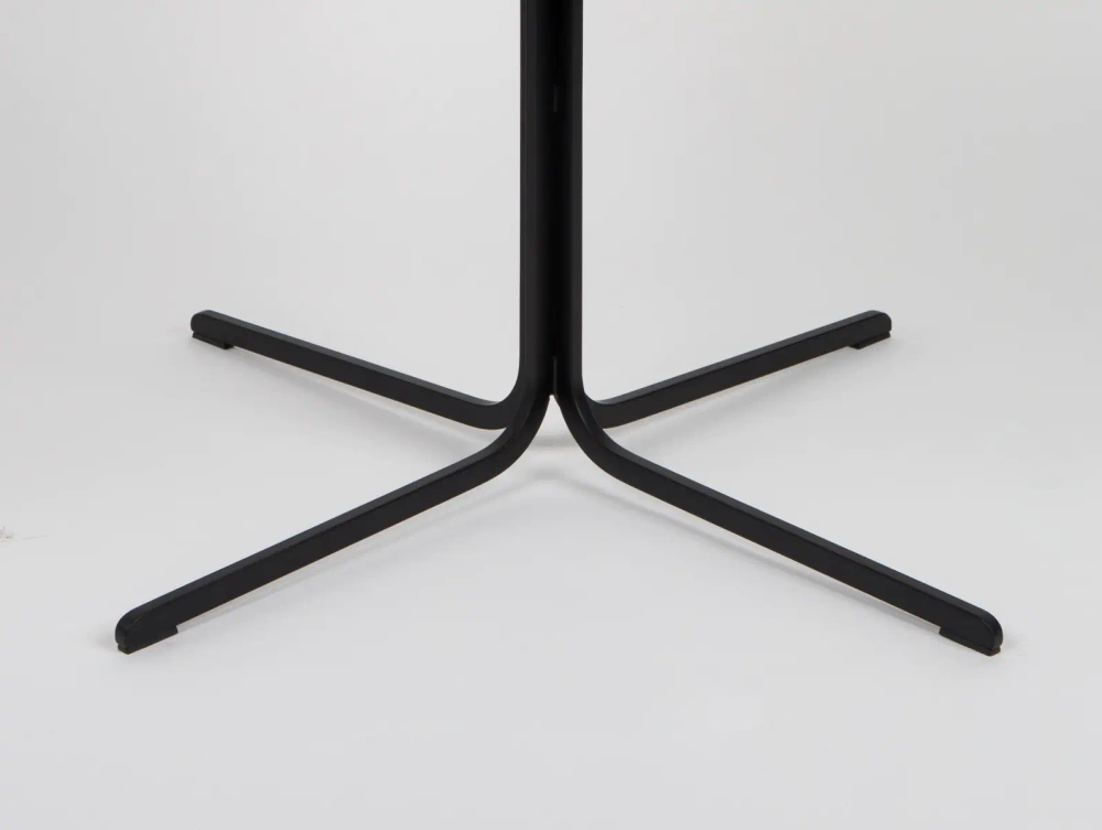 Zuiver :: Upholstered chair Nikki brown