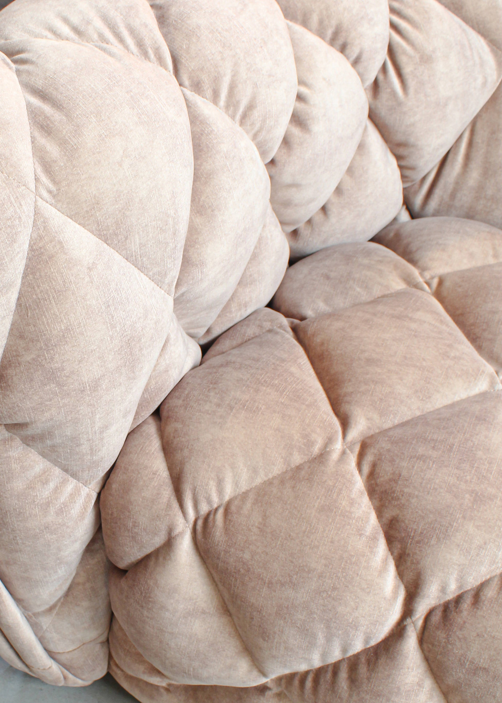 Nordic Line :: Fotel tapicerowany Goldy beżowy 102x67x96 cm