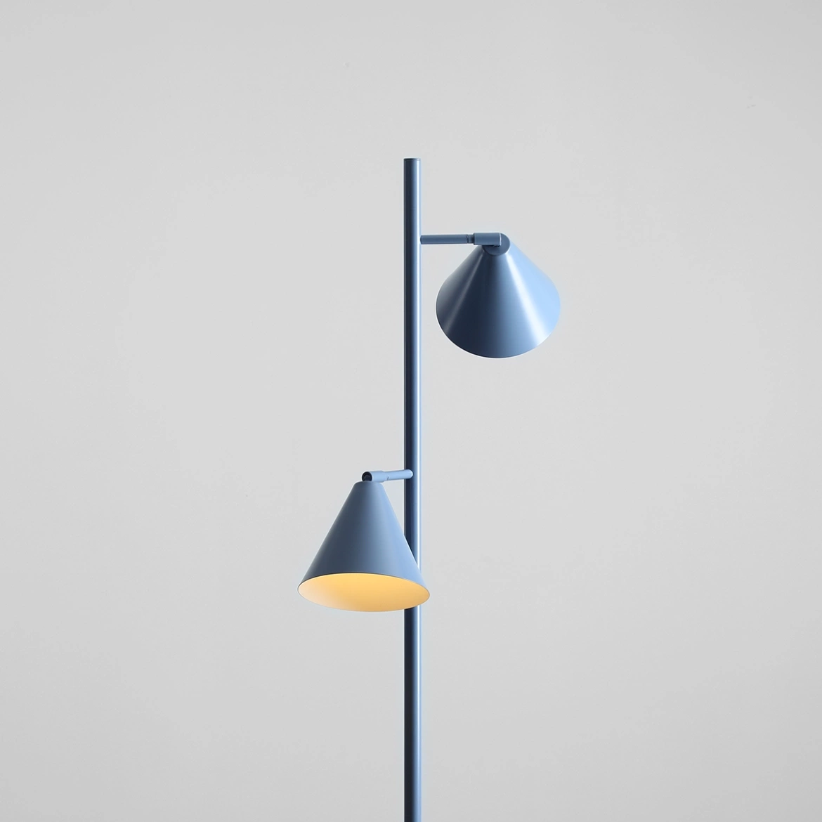 Artera :: Lampa podłogowa Form wys. 164 cm niebieska