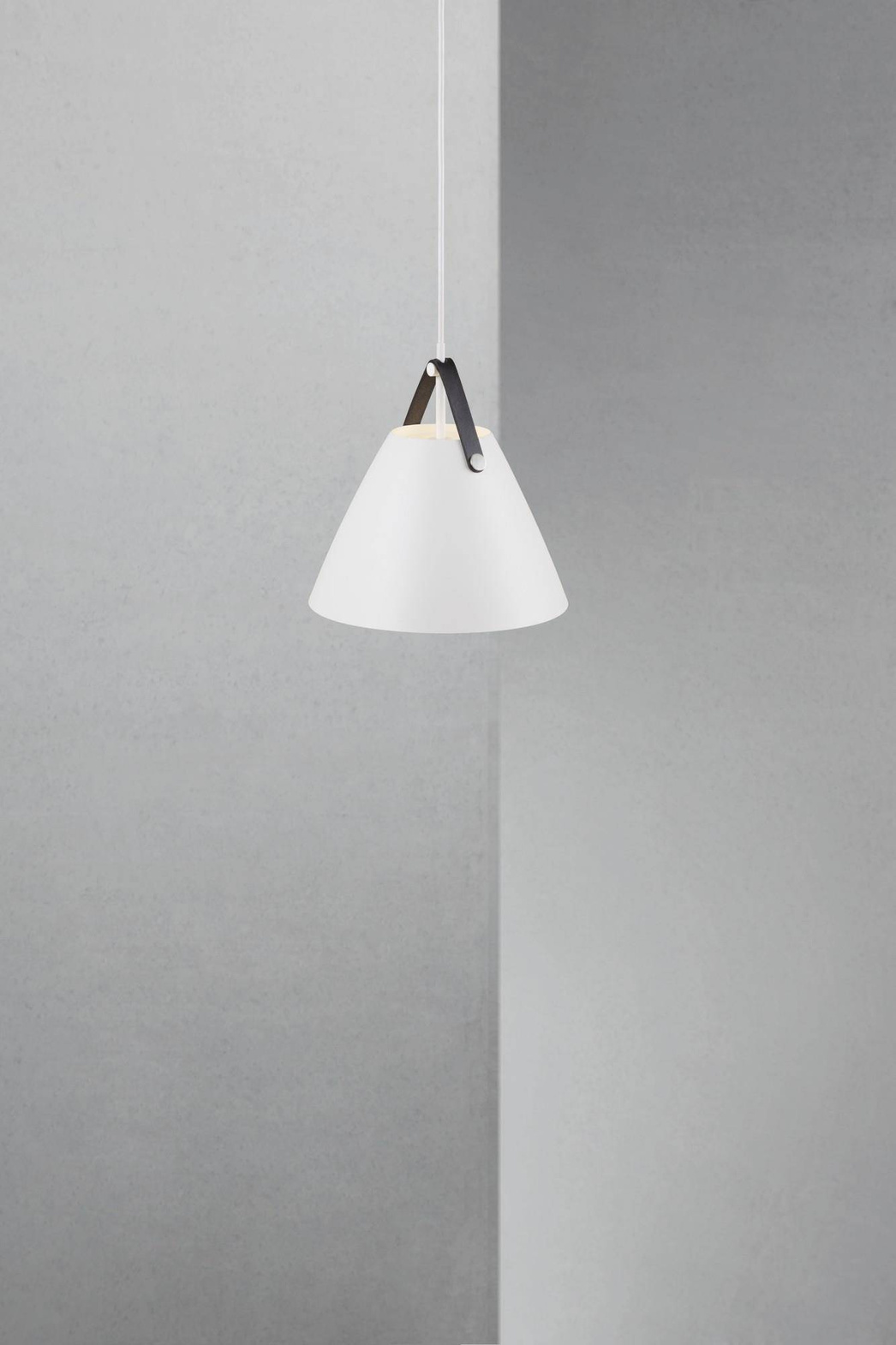 Design For the People :: Hanging lamp Strap white dia. 27 cm