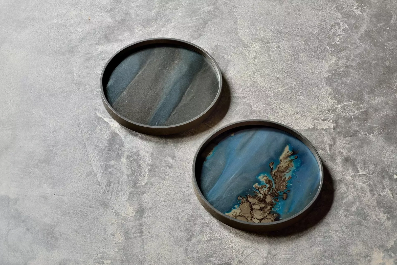 Ethnicraft :: Organic valet tray Slate Round 30 cm