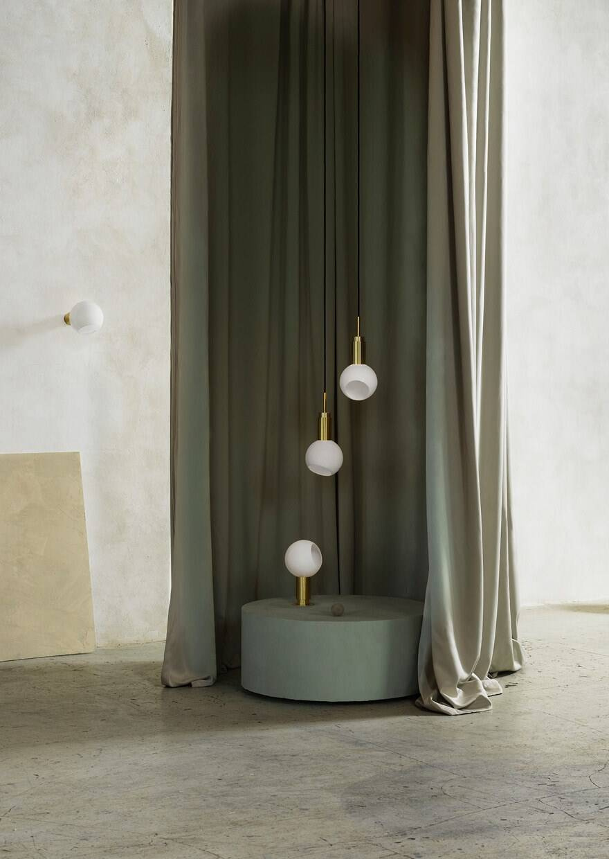 Anour :: Donya Sphere hanging lamp, diameter 15 cm, polished brass