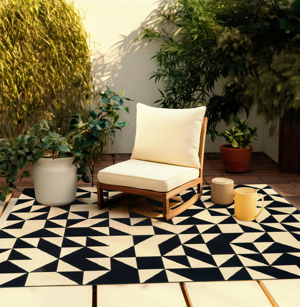 Carpet Decor :: Luz black and white outdoor carpet, easy to clean