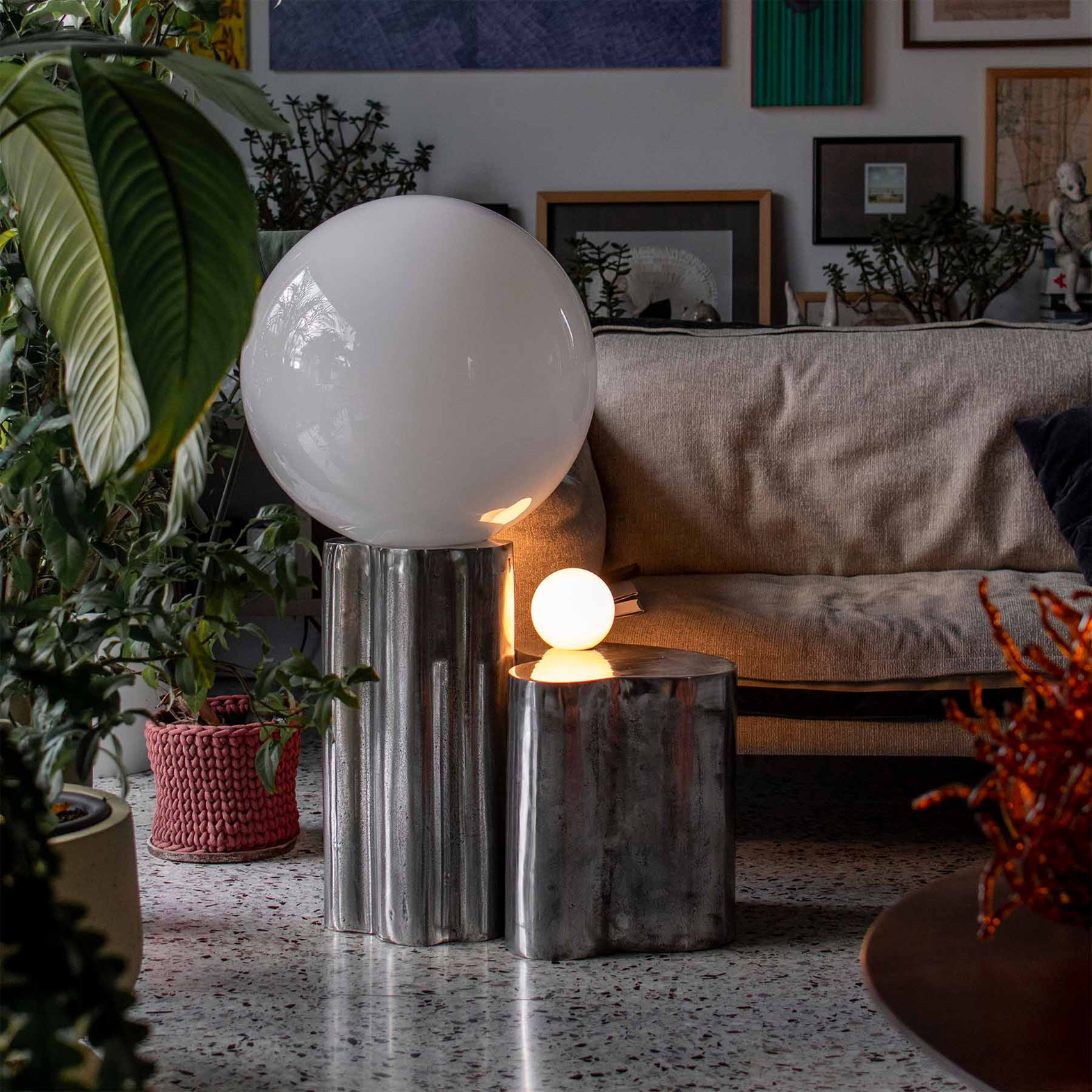 Embassy Interiors :: Aluminum table with a spherical lamp / artistic light object, height 38 cm