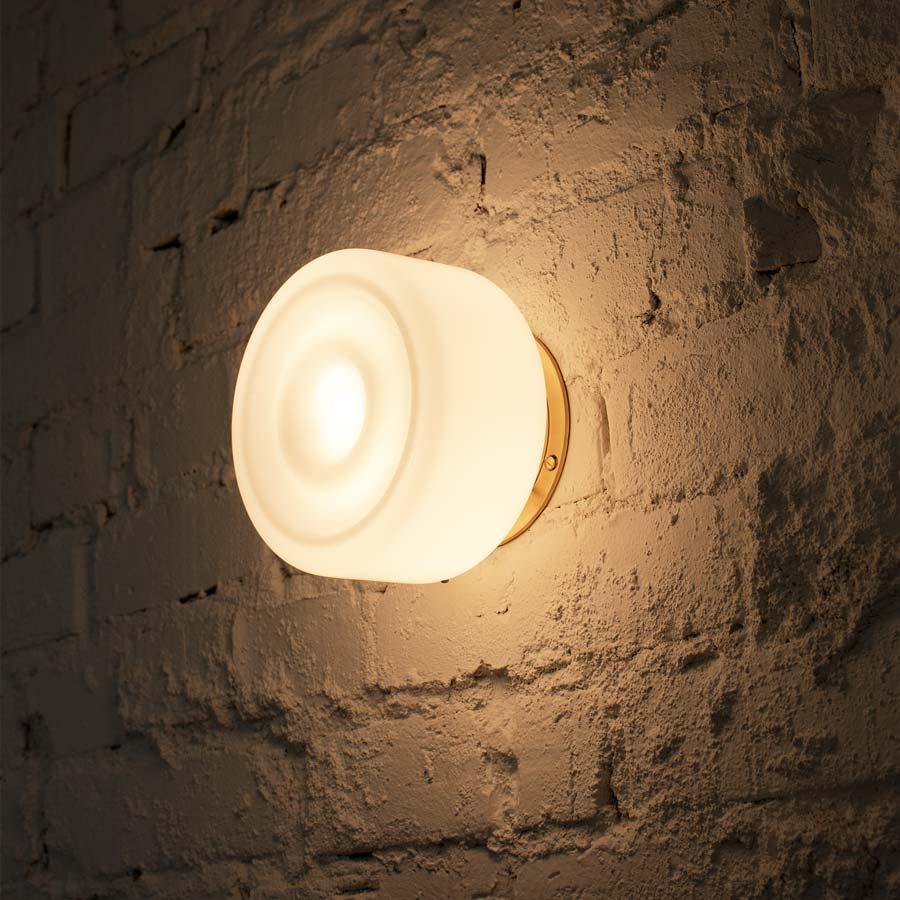 Embassy Interiors :: Atlantic wall/ceiling lamp, dia. 16 cm, opal glass