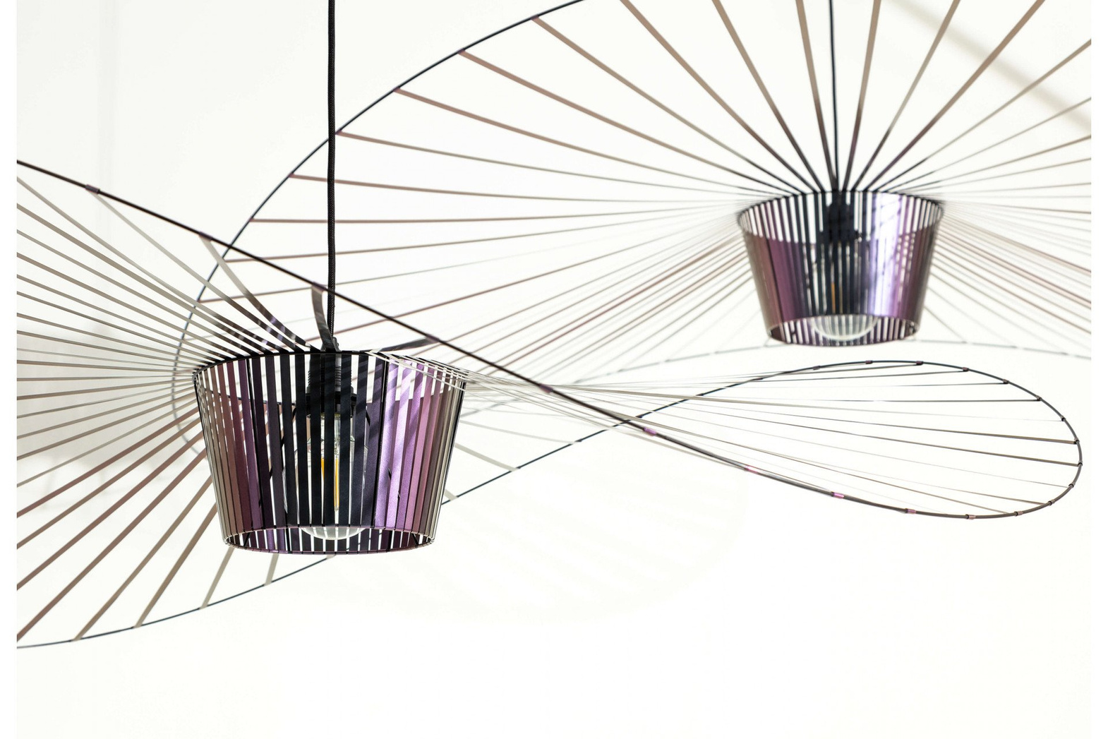 Petite Friture :: Hängelampe aus Metall Vertigo opal Durchmesser 200 cm schwarz