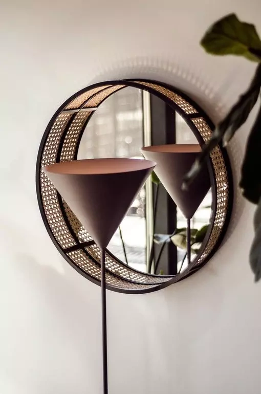 Loftlight :: Stehlampe aus Aluminium Konko Höhe 160 cm rosa