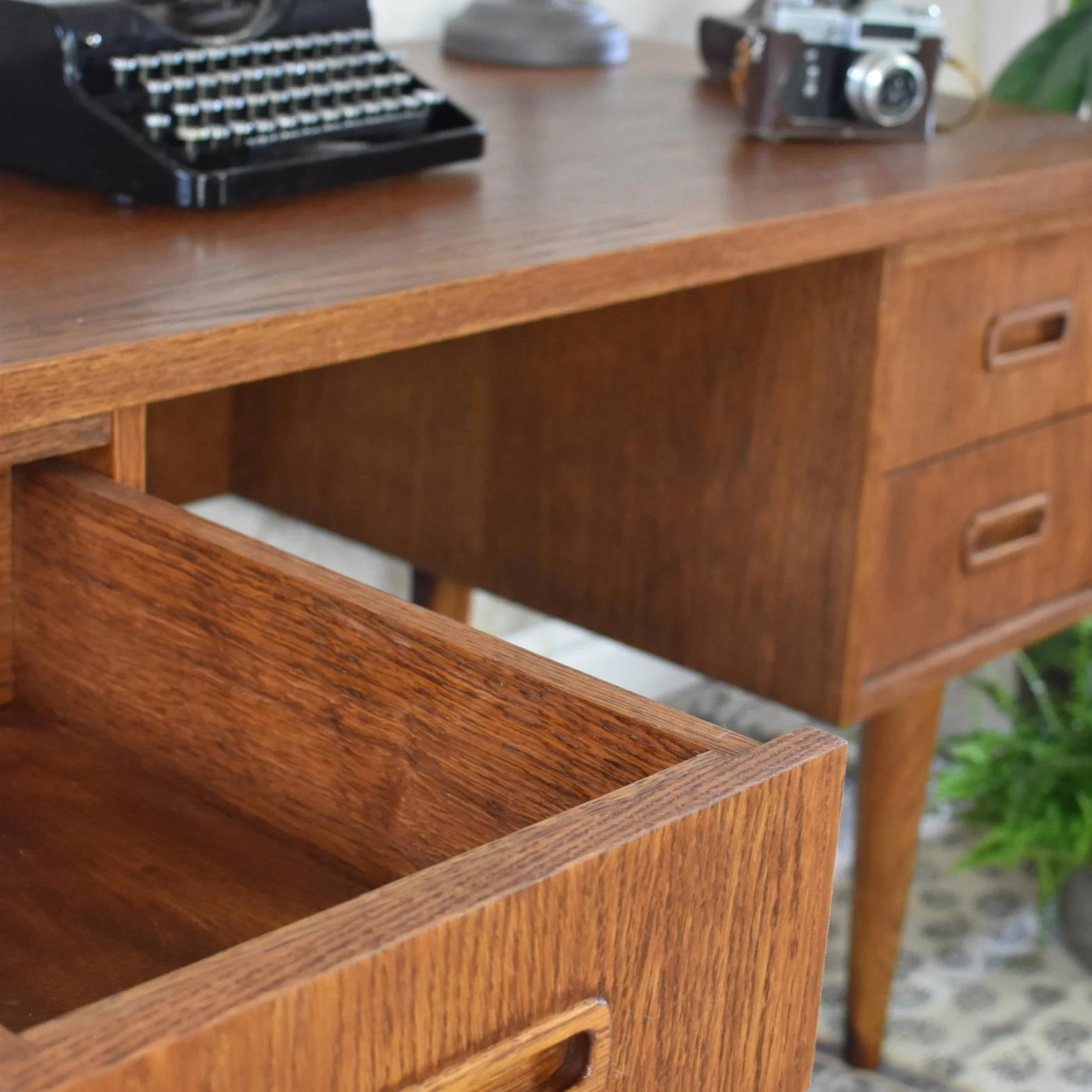 Pastform Furniture :: Biurko drewniane Classy rozmiar i kolor do wyboru