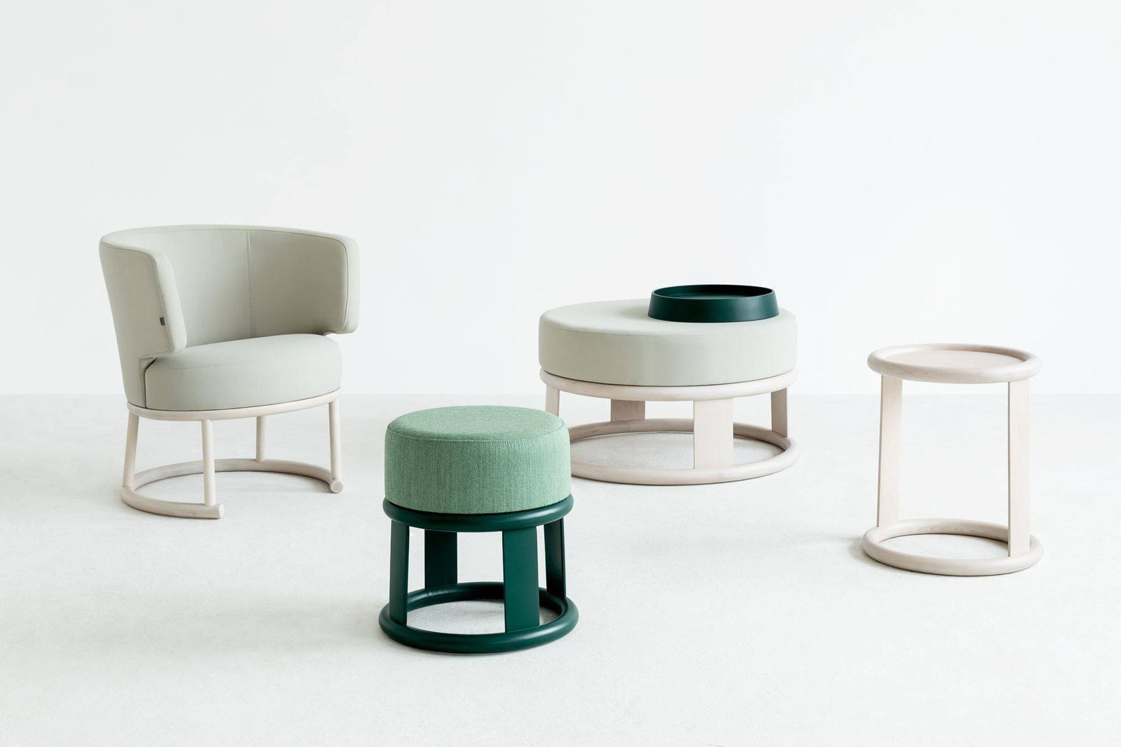 Fameg :: Couchtisch aus Holz Likewise beige