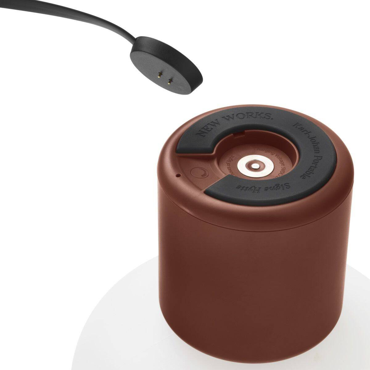 New Works :: Karl-Johan Tischleuchte, tragbar, rot, Höhe 18 cm