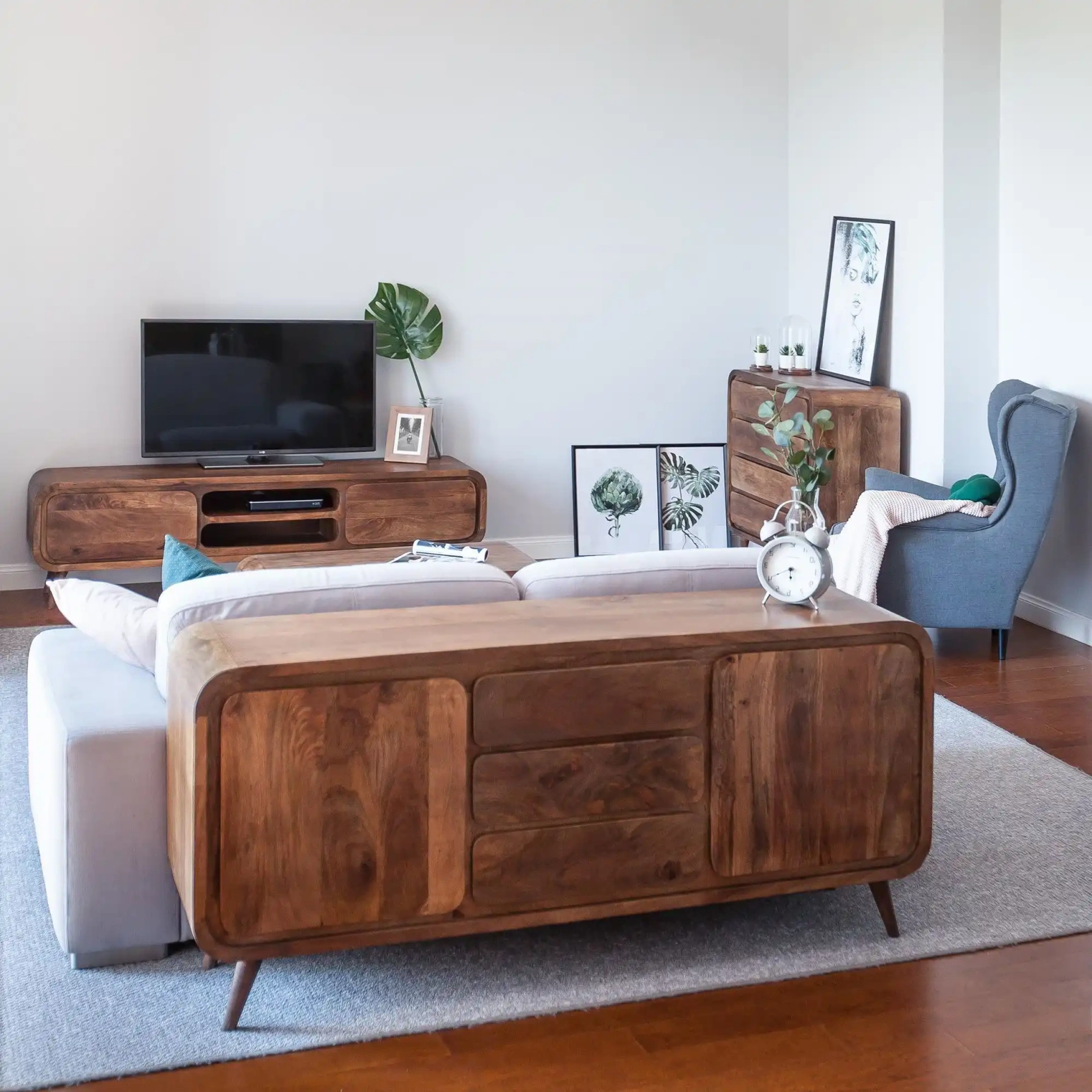 TABLE4U :: Kommode aus Holz Henio 160x40x75 schokolade