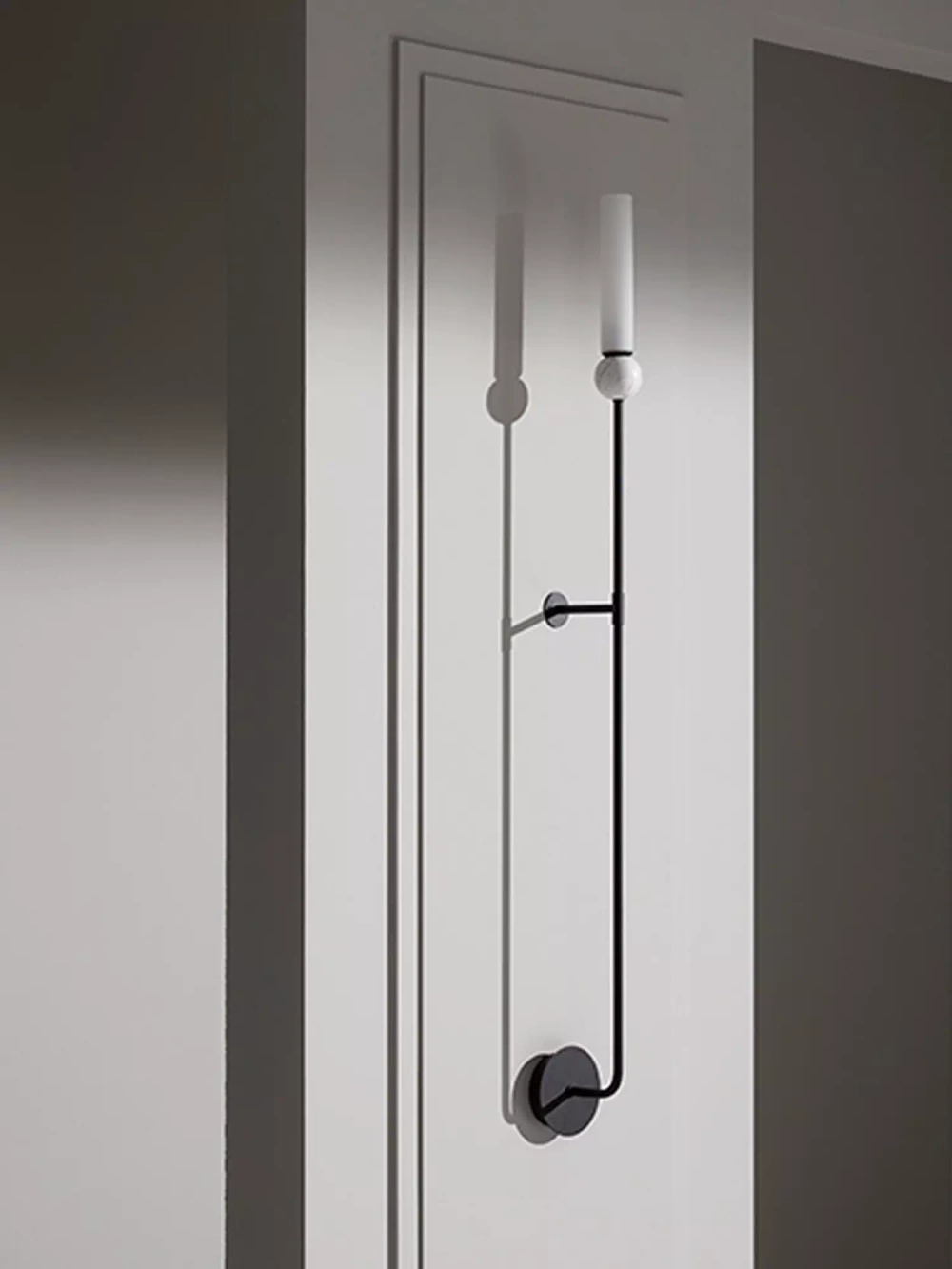 Aromas :: Wandlampe aus Metall Delie Größe L schwarz