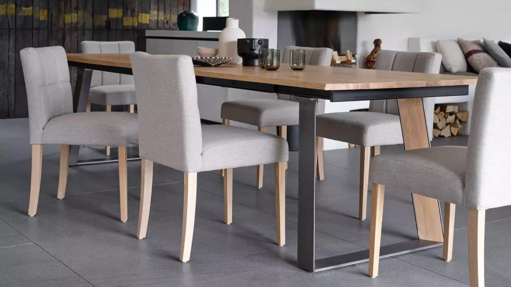 Mobitec :: Carré C03 upholstered chair, brown, width 47 cm, wooden legs