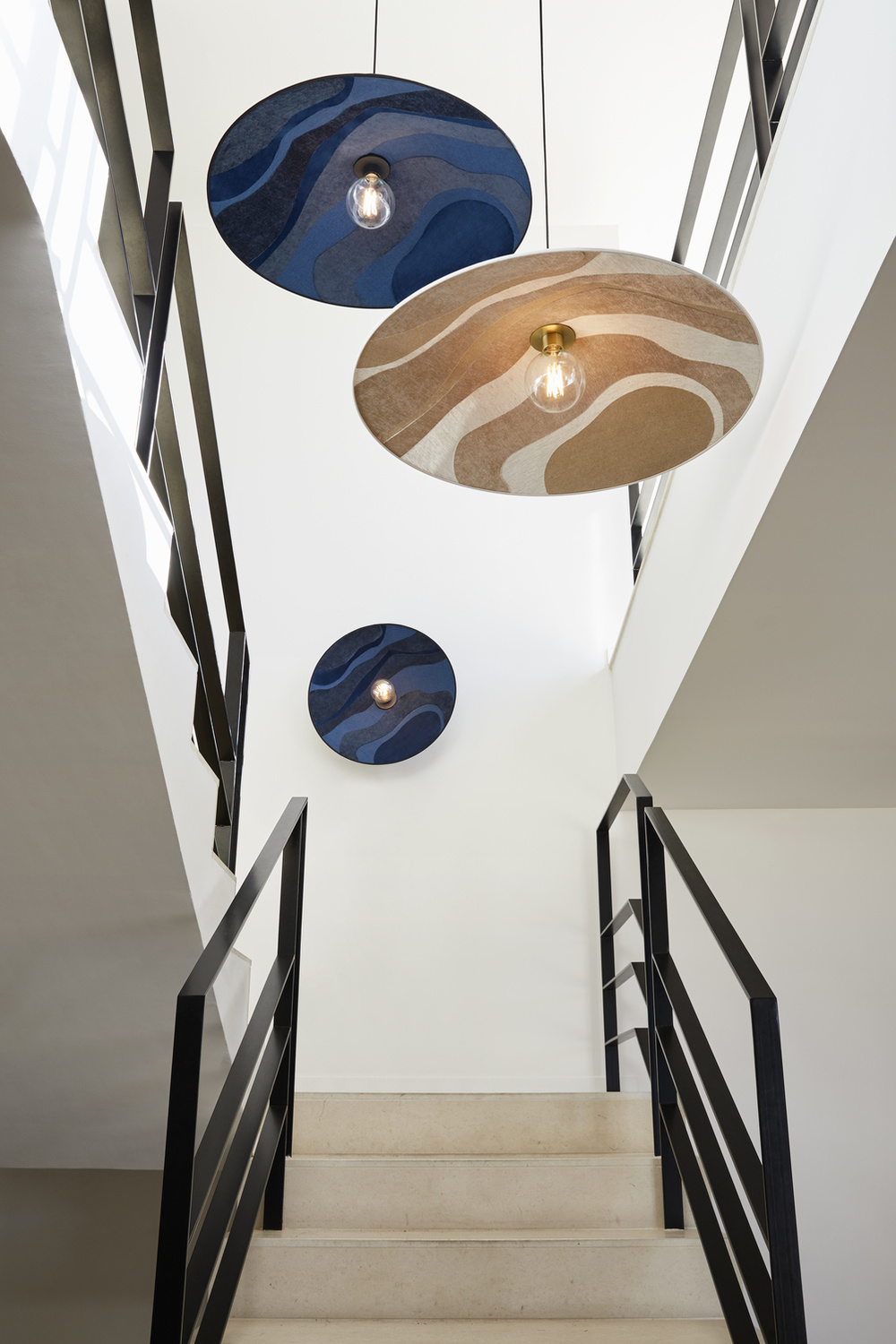 Market Set :: Lampa wisząca Sonia Laudet śr. 60 cm niebieska