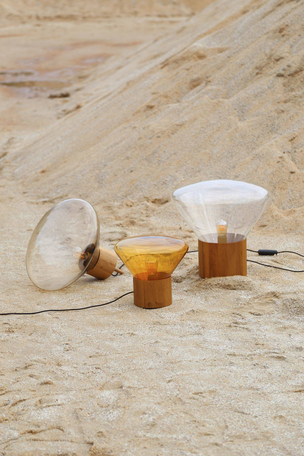 Brokis :: Muffins Reverse table lamp, diameter 53 cm, transparent gray