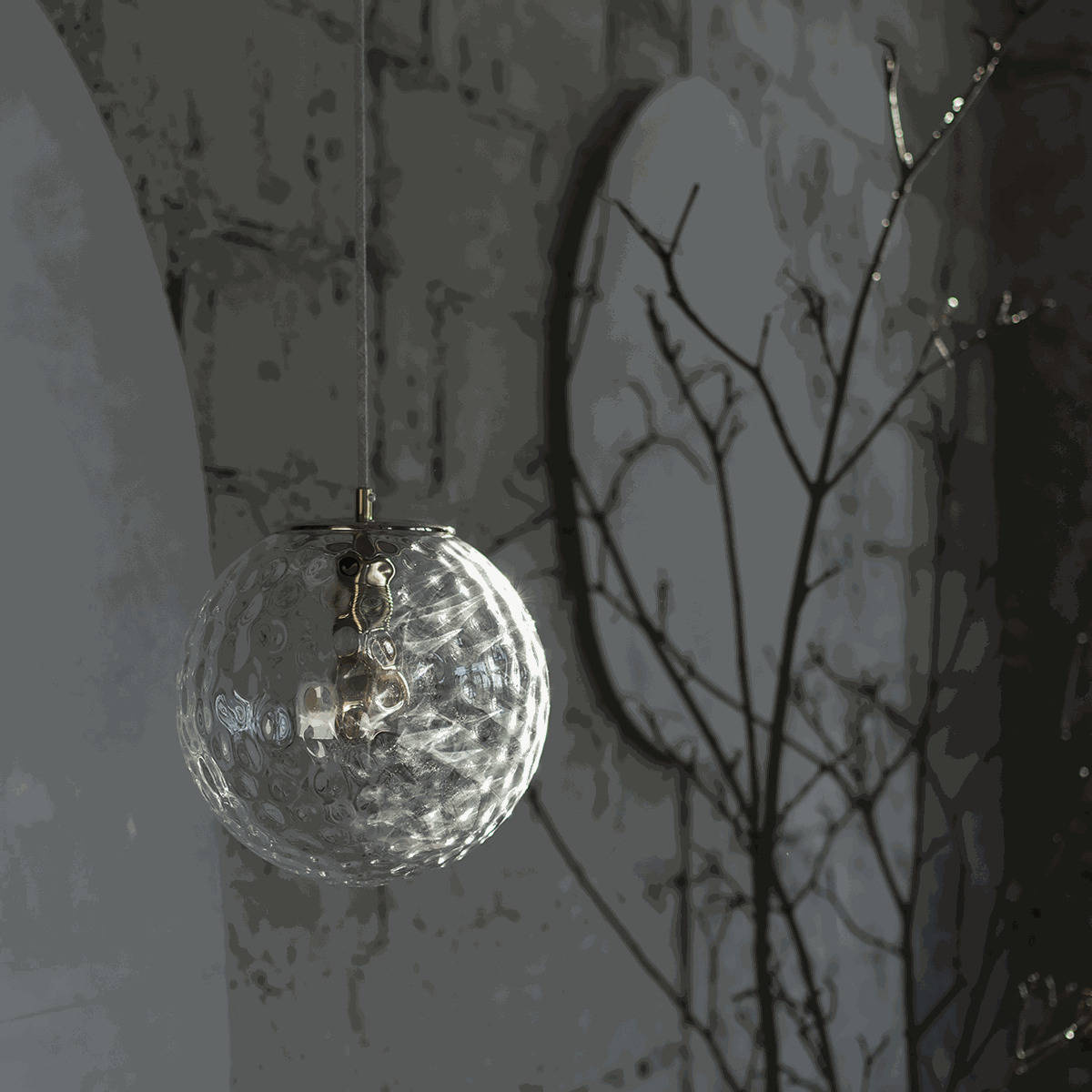 Embassy Interiors :: Szklana lampa kula transparentna refleksyjna śr. 30 cm