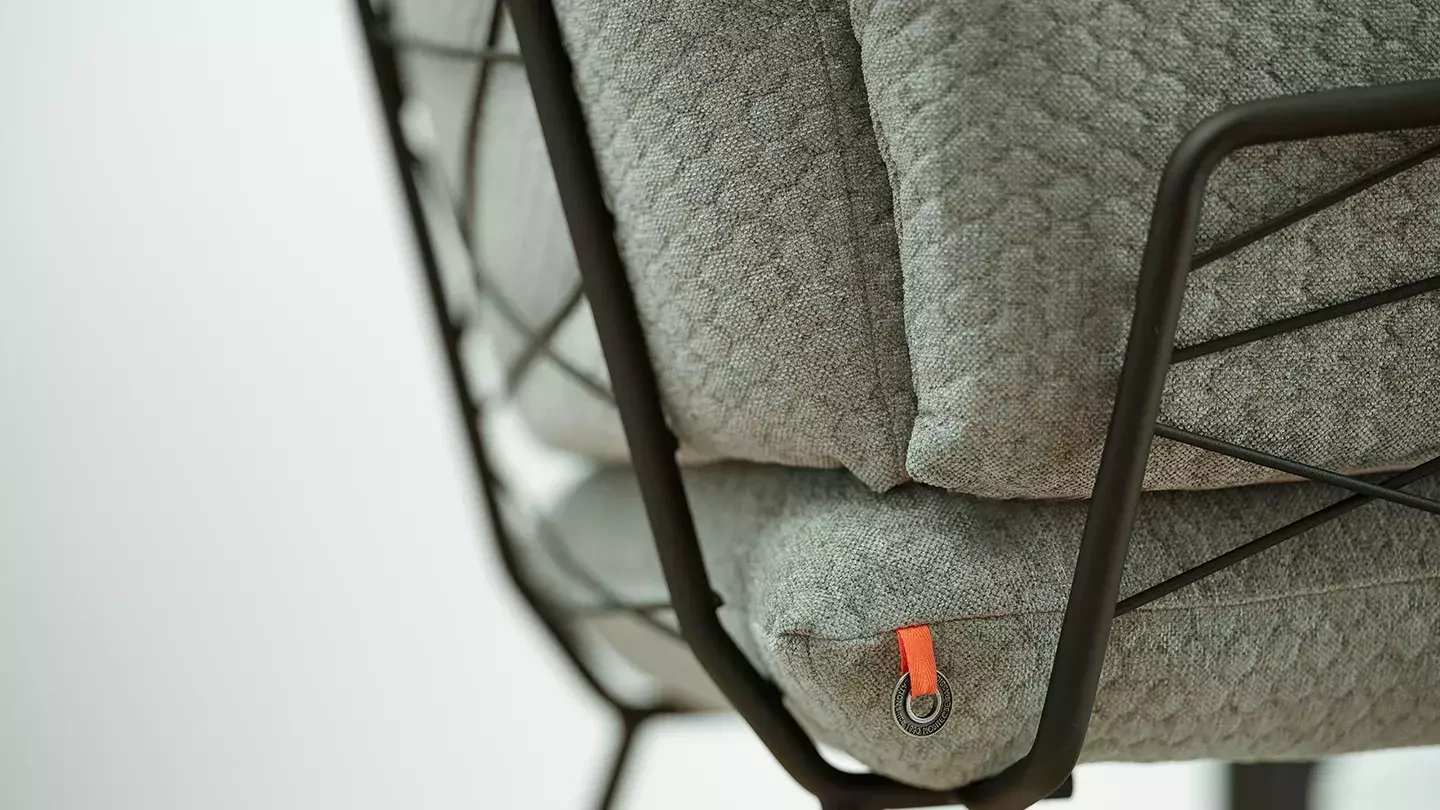 Mobitec :: Cosy upholstered chair, gray, with armrests, 63 cm wide, metal legs